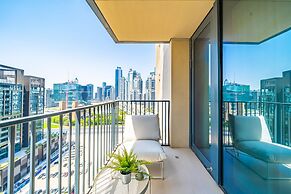 Monty - Incredible Views From This Classy Apt With Terrace