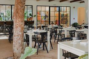 Sendero Hotel