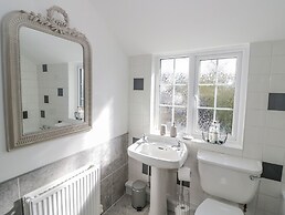 Blossom Cottage