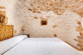 2073 Trulli li Corsari - Trullo Grande by Barbarhouse