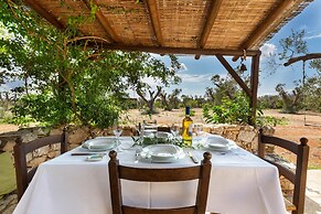 2073 Trulli li Corsari - Trullo Grande by Barbarhouse