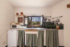 2073 Trulli li Corsari - Trullo Grande by Barbarhouse