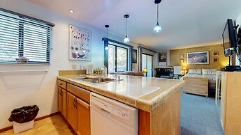 La Vista Blanc - Year-round Mammoth Fun!