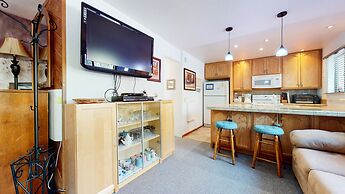 La Vista Blanc - Year-round Mammoth Fun!