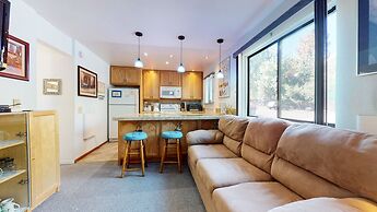 La Vista Blanc - Year-round Mammoth Fun!