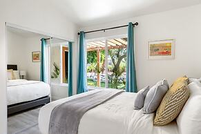 Experience Modern Luxury at Desert Hideaway