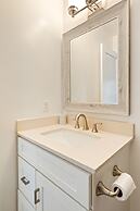 Experience Modern Luxury at Desert Hideaway