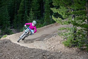 Brand New Clear Water Lofts - 2br Premier Condo - Kids Ski Free! 2 Bed