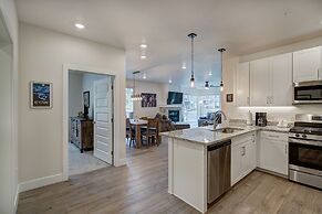Brand New Clear Water Lofts - 2br Premier Condo - Kids Ski Free! 2 Bed