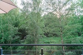 Lumina cozy 2-level apart with terrace
