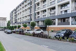 Lumina cozy 2-level apart with terrace