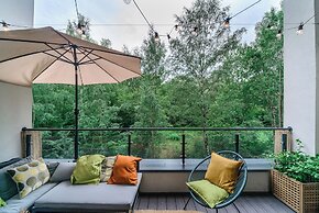 Lumina cozy 2-level apart with terrace
