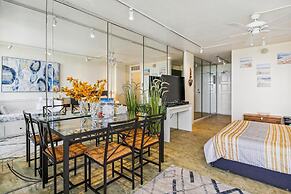 Islander East 309 - Seashell Studio