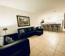 Huge Screened Patio That Overlooks Lake Buck, Near Famous Attractions!