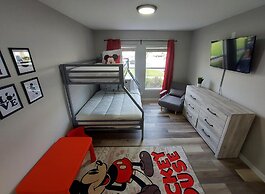 Amazing 3/2 Condo, Gated Community at Club Cortile!!