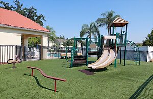 Amazing 3/2 Condo, Gated Community at Club Cortile!!