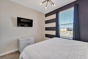 Storey Lake Resort, Private Pool, and Much More!!