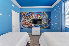 Storey Lake Resort, Private Pool, and Much More!!