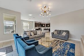 Storey Lake Resort, Private Pool, and Much More!!