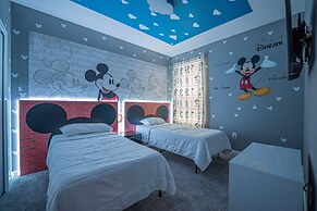 Storey Lake Resort, Private Pool, and Much More!!