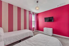 Storey Lake Resort, Private Pool, and Much More!!