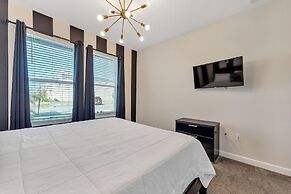 Storey Lake Resort, Private Pool, and Much More!!