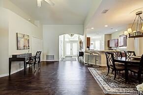 Gated Community, Private Pool and Game Room Near Disney!!!