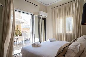 Sofia's Lemontree 3-bed House in Agios Nikolaos