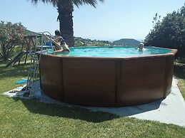 4 Bed Villa - Sleeps 10 - Pets - Pool - Hottub