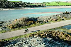 Charming 2-bed Cottage in Wadebridge, Cornwall