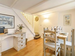 Charming 2-bed Cottage in Wadebridge, Cornwall