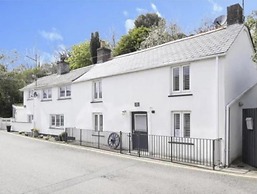 Charming 2-bed Cottage in Wadebridge, Cornwall