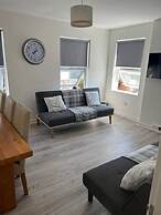 Impeccable 5-bed Apartment in Southend-on-sea