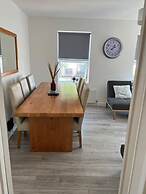 Impeccable 5-bed Apartment in Southend-on-sea