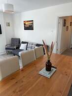 Impeccable 5-bed Apartment in Southend-on-sea