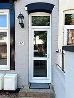 Impeccable 5-bed Apartment in Southend-on-sea