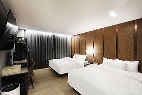 Hound Hotel Incheon Airport