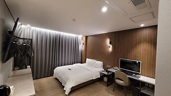 Hound Hotel Incheon Airport