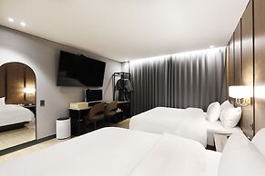 Hound Hotel Incheon Airport