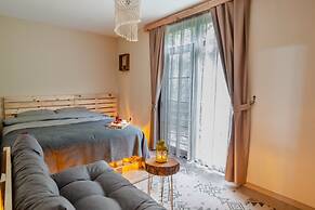 Pallet Glamp NG & But K Otel