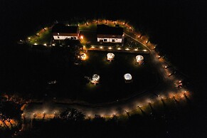 Pallet Glamp NG & But K Otel