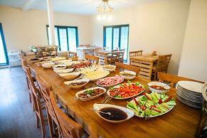 Pallet Glamp NG & But K Otel