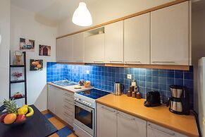 Blue Ark Acropolis Spirit