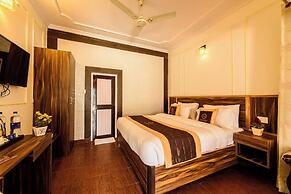 Foxoso The Mall Road