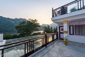 Foxoso The Mall Road