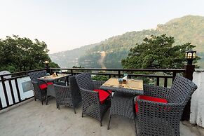 Foxoso The Mall Road