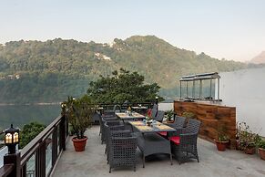 Foxoso The Mall Road