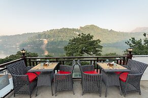 Foxoso The Mall Road