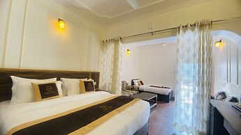 Foxoso The Mall Road