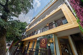 Foxoso The Mall Road